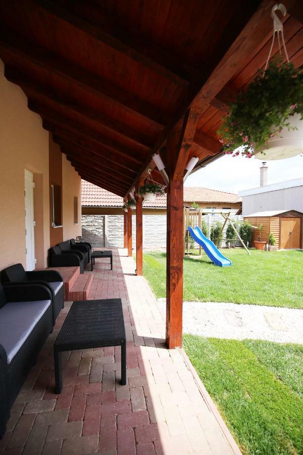 Apartmany Dimitra Štúrovo 外观 照片